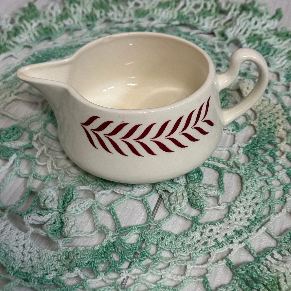 Homer Laughlin Vintage Creamer Red Laurel Leaf Pattern A 54 N 6 USA Ceramic 1954